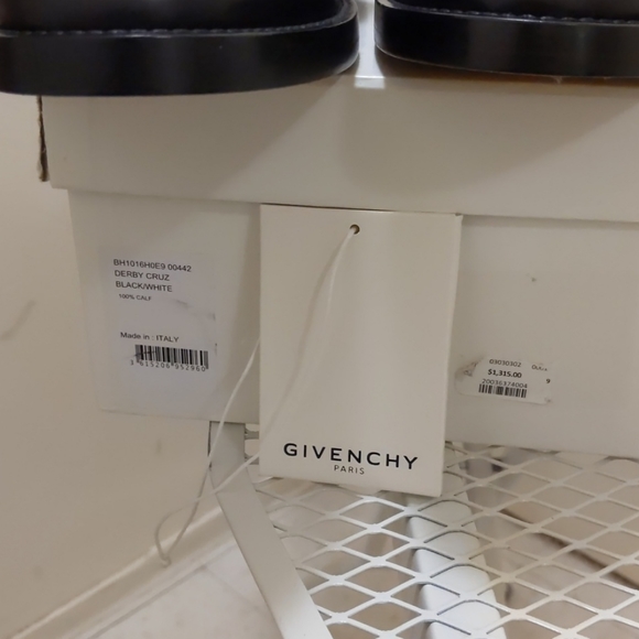 Givenchy Men's dress shoes - Picture 8 of 10